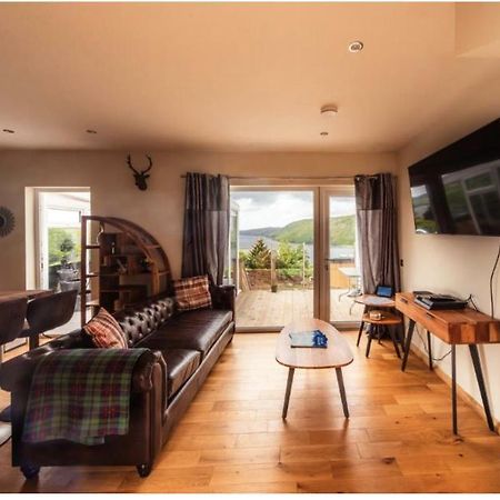 Luxury Cottage With Stunning Views Near Fairy Pools - School House 3 Carbost  Esterno foto