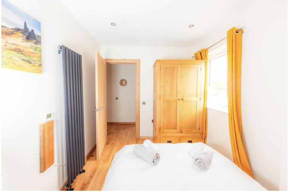Luxury Cottage With Stunning Views Near Fairy Pools - School House 3 Carbost  Esterno foto