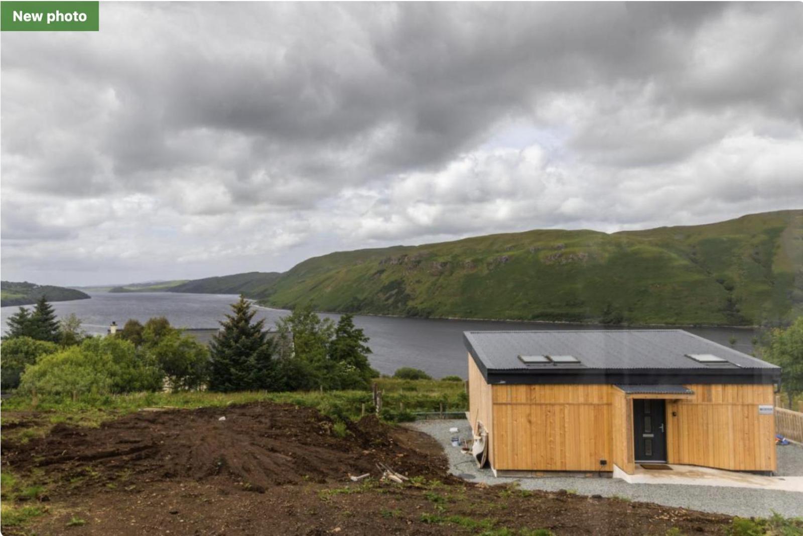 Luxury Cottage With Stunning Views Near Fairy Pools - School House 3 Carbost  Esterno foto