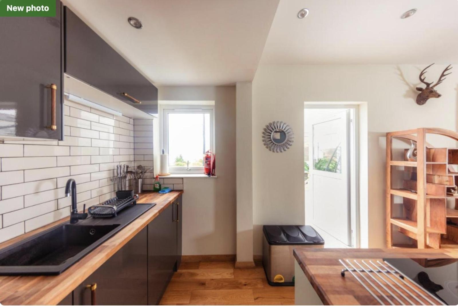 Luxury Cottage With Stunning Views Near Fairy Pools - School House 3 Carbost  Esterno foto