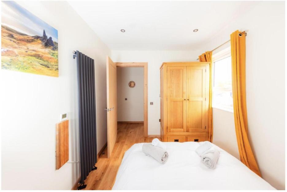 Luxury Cottage With Stunning Views Near Fairy Pools - School House 3 Carbost  Esterno foto