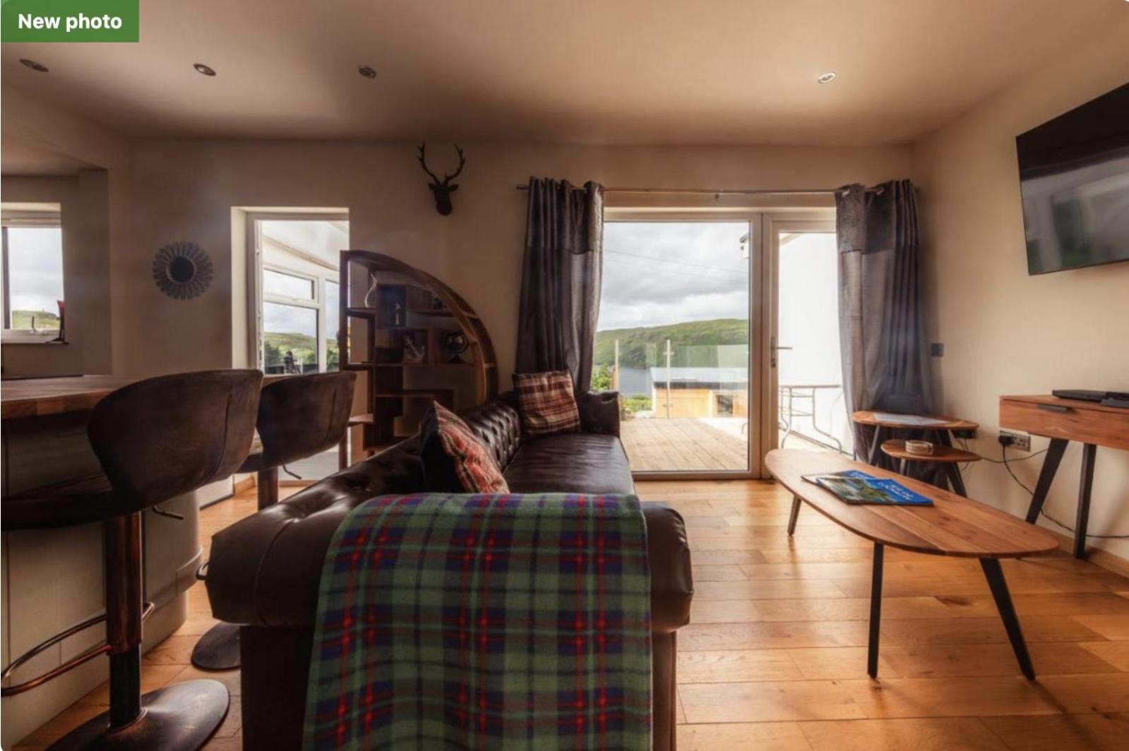 Luxury Cottage With Stunning Views Near Fairy Pools - School House 3 Carbost  Esterno foto